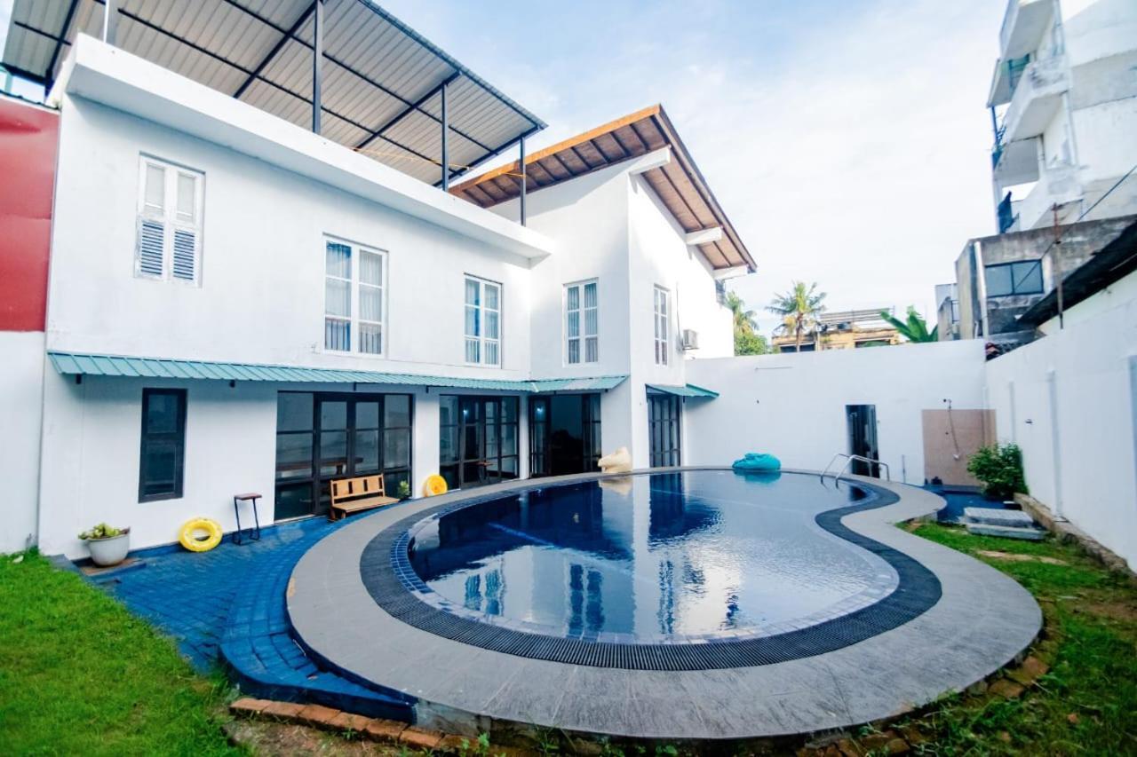 Hotel One Sixty Dehiwala-Mont Lavinia Extérieur photo