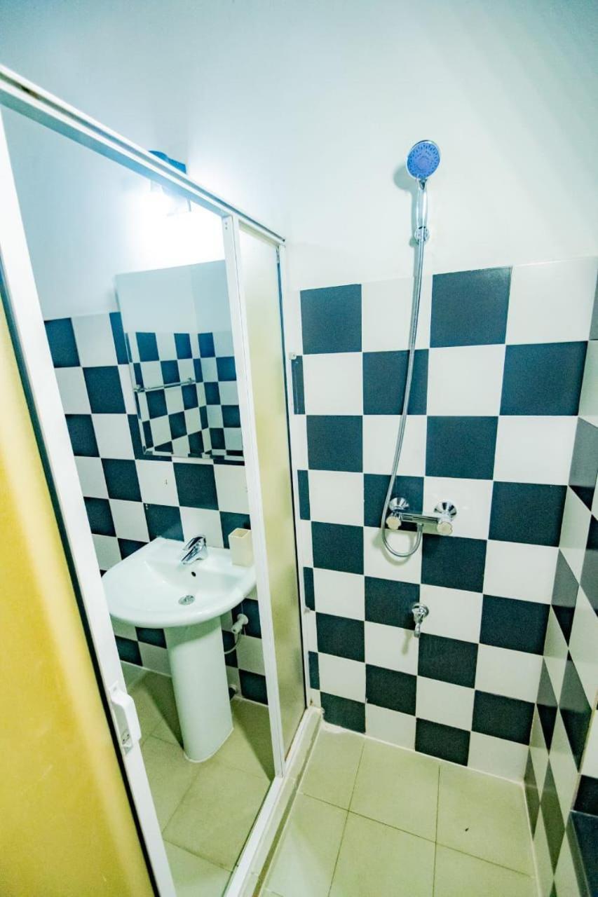 Hotel One Sixty Dehiwala-Mont Lavinia Extérieur photo